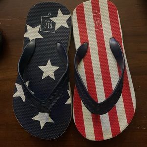 Patriotic Gap flip flops size 1-2